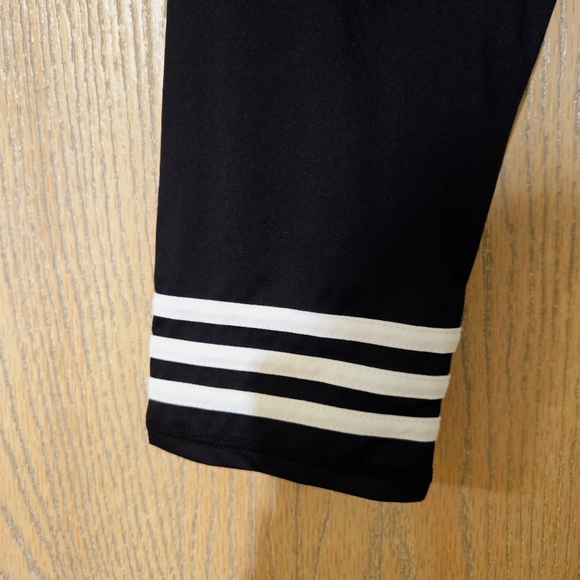 Adidas. Gril Leggings. Like new. - Picture 2 of 5